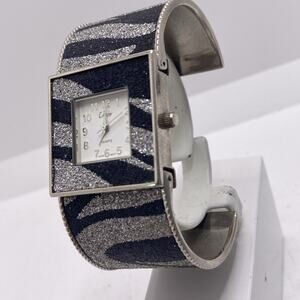 Collezio Cuff Bangle Watch New Battery